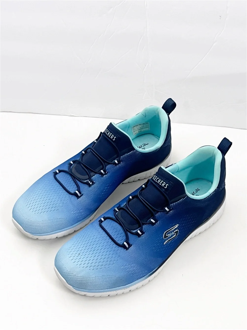 SKECHERS Virtue Pure Radiance Memory Foam Bungee Slip On Shoes Sneakers Size 8.5